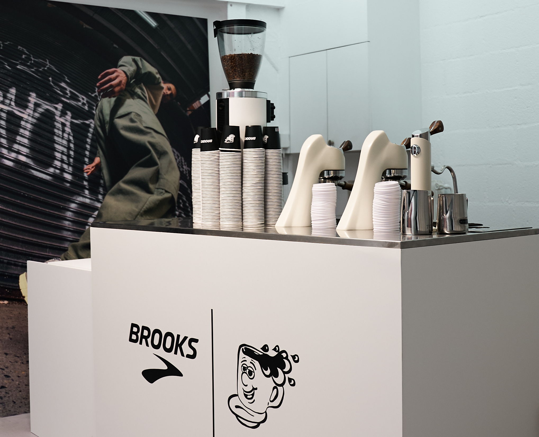 TLB Agency - Brooks Showroom - PFW June 25 - 4_5 - 39